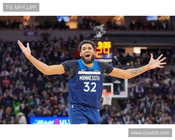 克林根本赛季表现抢眼14场比赛摘下至少15个篮板唐斯紧随其后11场精彩表现