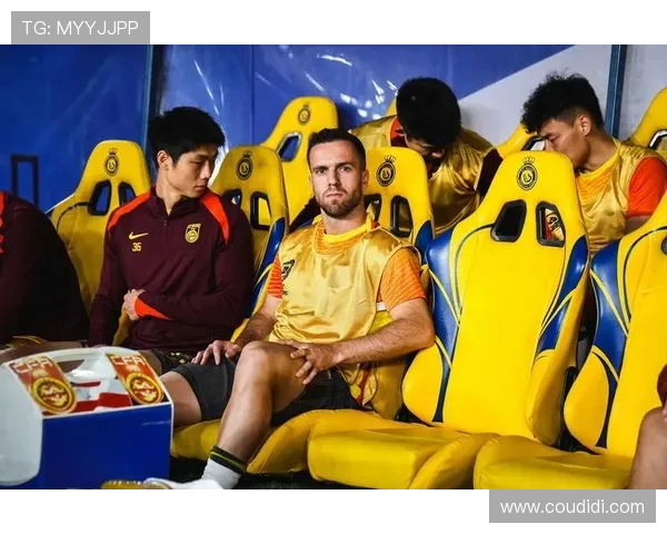 归化国脚塞尔吉尼奥携家人包饺子庆团圆妻子分享年夜饭温馨时刻